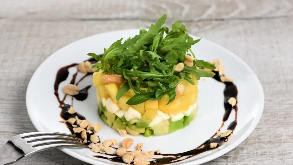 Salada de Abacate com Manga e Rúcula- almoço dia dos pais